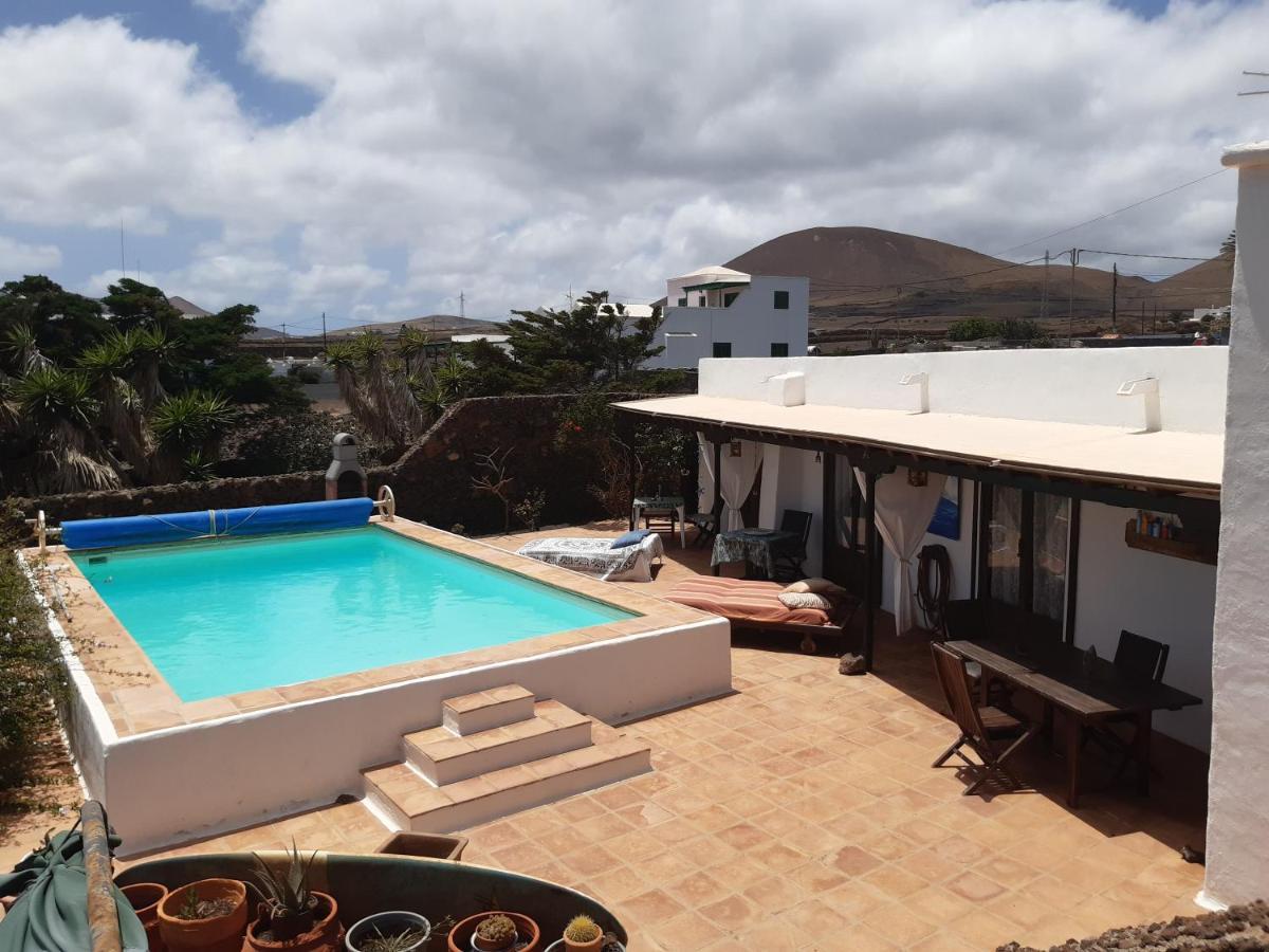 לינה וארוחת בוקר Tías Tipica Lanzarote House Only Adults מראה חיצוני תמונה