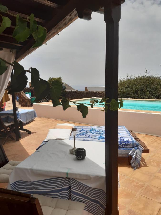 לינה וארוחת בוקר Tías Tipica Lanzarote House Only Adults מראה חיצוני תמונה