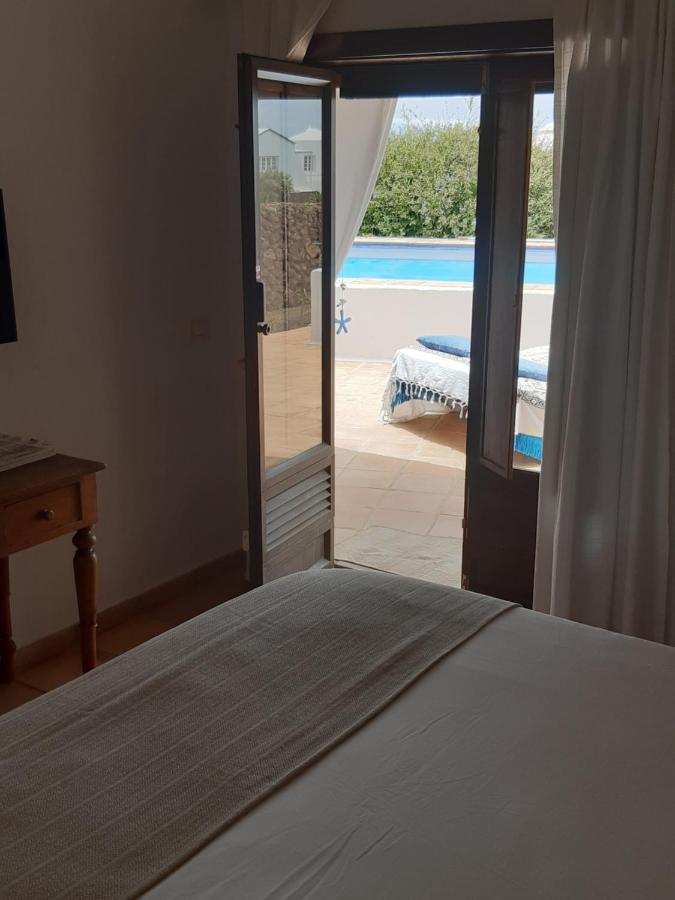 לינה וארוחת בוקר Tías Tipica Lanzarote House Only Adults מראה חיצוני תמונה