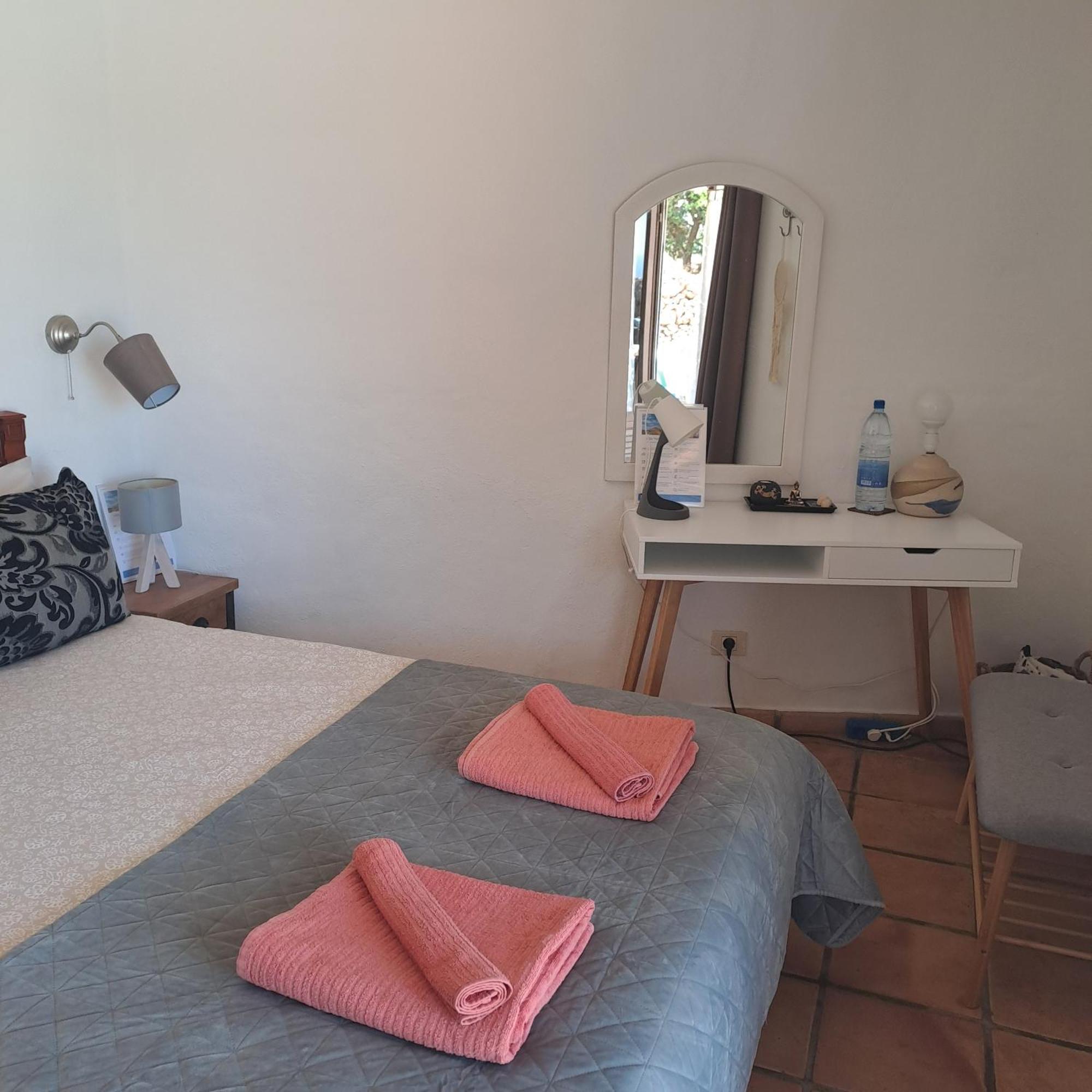 לינה וארוחת בוקר Tías Tipica Lanzarote House Only Adults מראה חיצוני תמונה