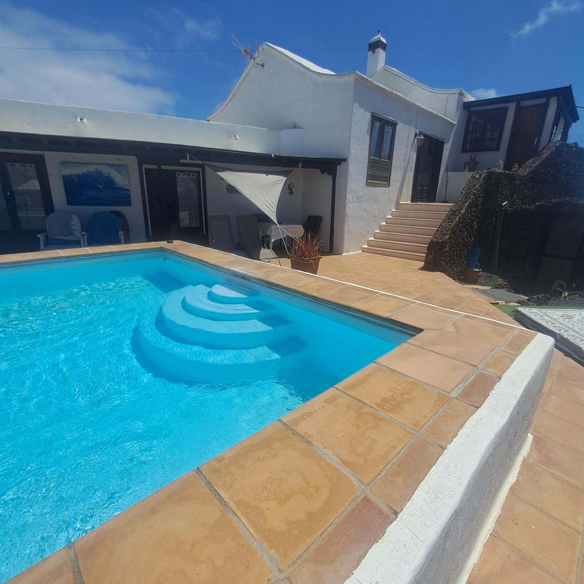 לינה וארוחת בוקר Tías Tipica Lanzarote House Only Adults מראה חיצוני תמונה